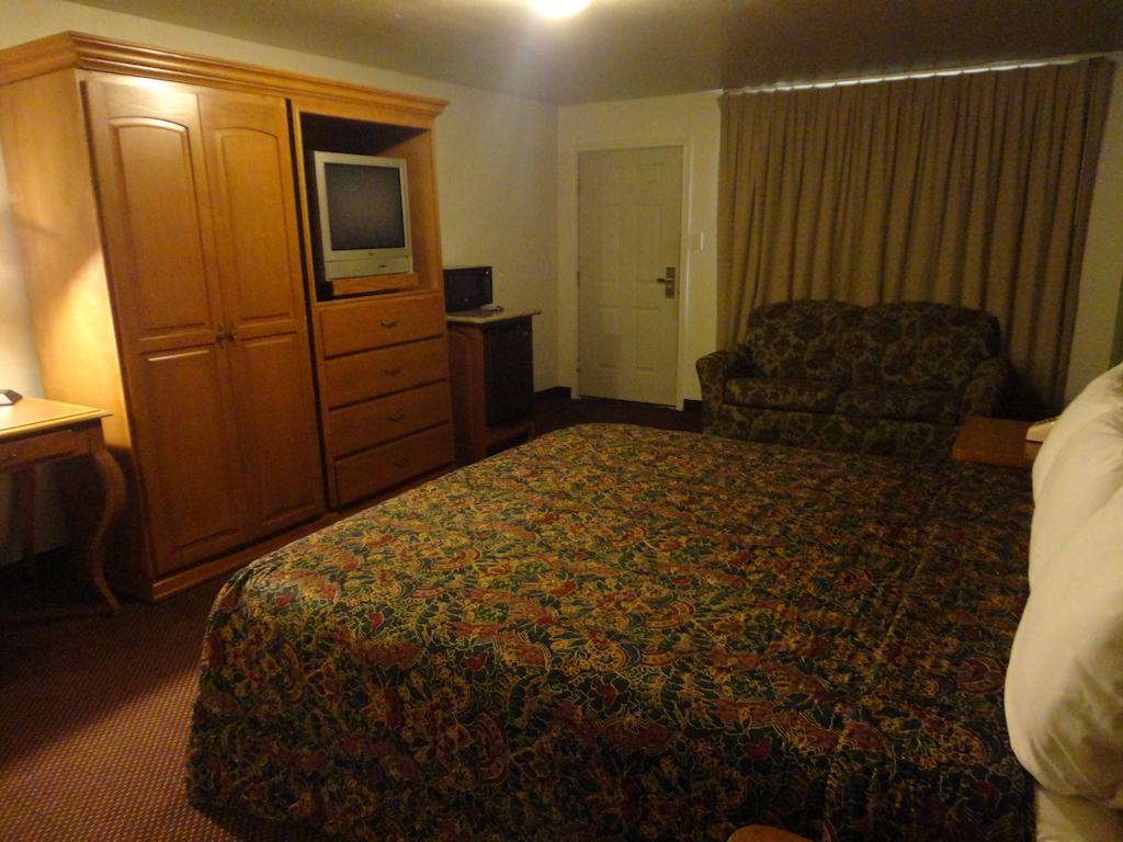 Garden Inn And Suites Silsbee Exterior foto
